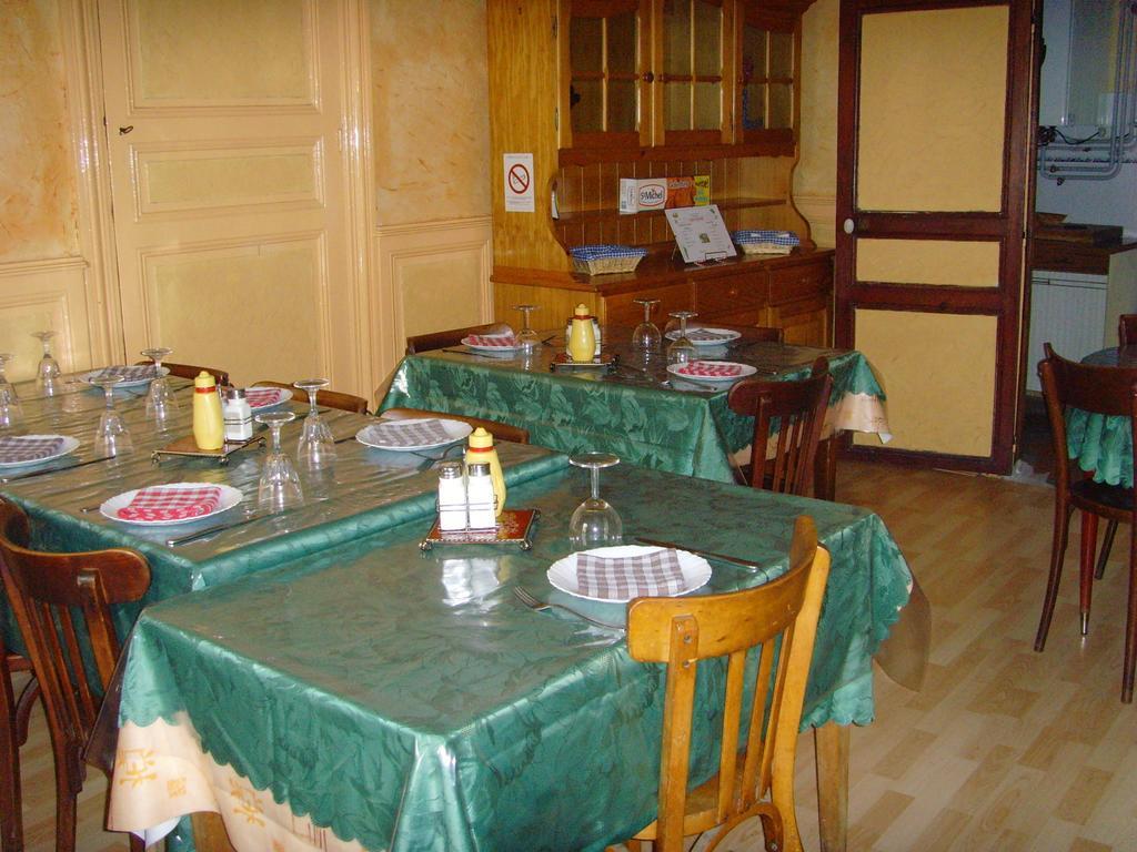 Le Bravard Jumeaux Extérieur photo