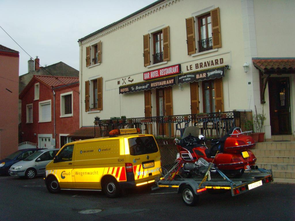 Le Bravard Jumeaux Extérieur photo